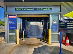 Automatic soft foam entrance